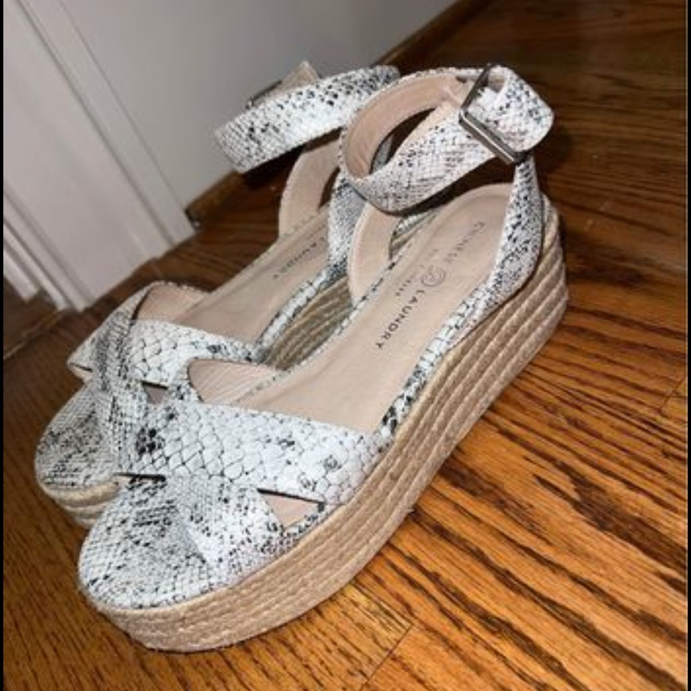 Platform sandals